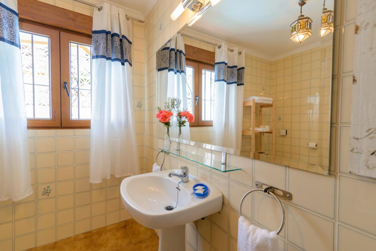 Casa Patio De Los Naranjos Piscina Privada Alcaucin Ngoại thất bức ảnh
